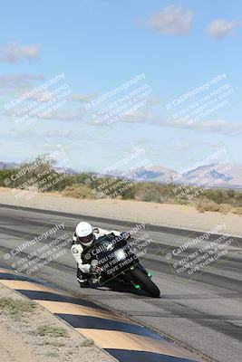 media/Nov-16-2025-Race Pace (Sun) [[8c5fa54630]]/Verified Riders/4-Turn 3 Inside (1050am)/